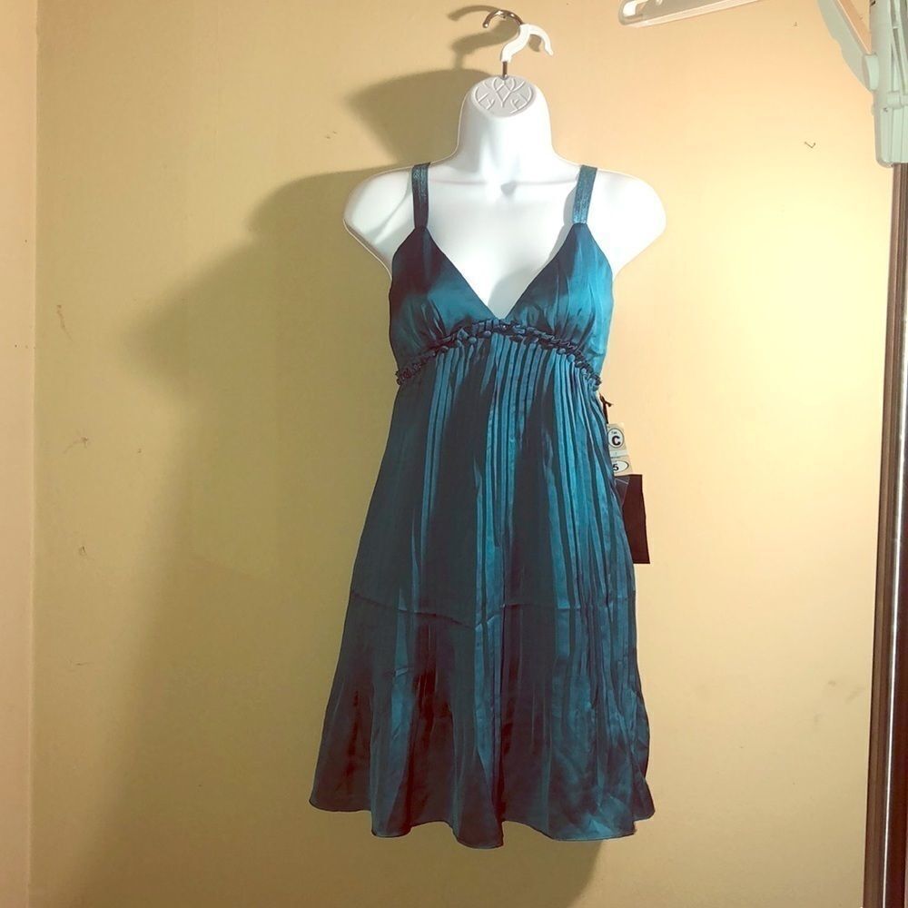 Love Stitch accordion pleated dress size S
